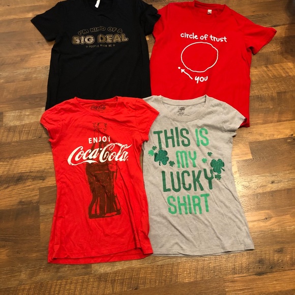 Graphic T-shirts - Picture 1 of 1